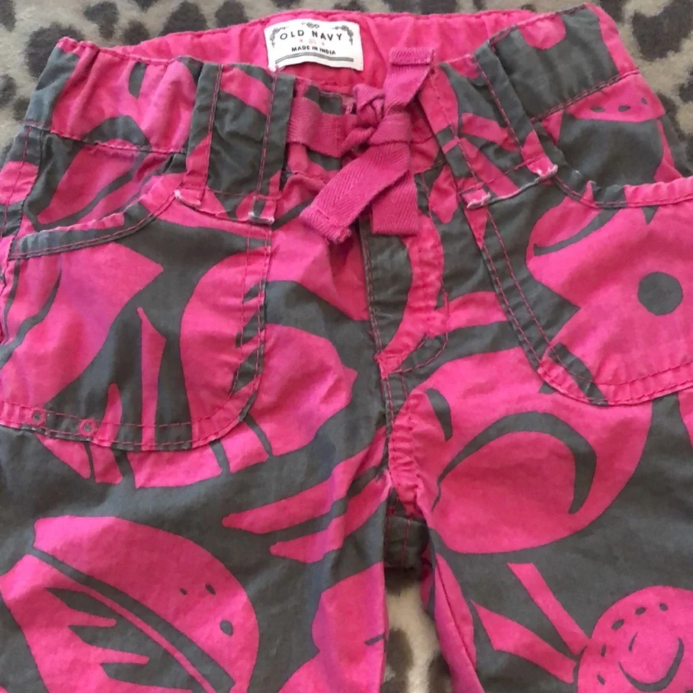 Old Navy Tropical Pants in Pink Gray Print Size 2T